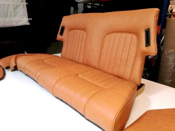 Banquette arrière 504 cabriolet rénovée en simili RC Sellerie