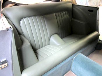 Rénovation banquette arrière cuir Aston Martin DB4 RC Sellerie