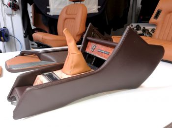 Console 504 CC regainée RC Sellerie