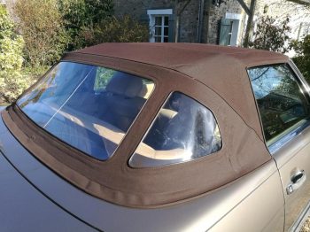Remplacement capote en Alpaga sur Mercedes SL R107 par RC Sellerie RC Sellerie