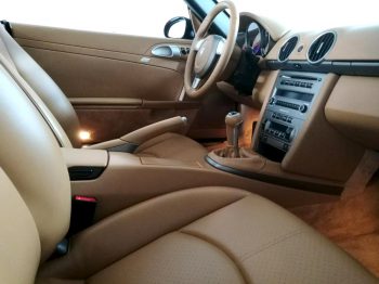Siège cuir nettoyé et traité Porsche Boxster RC Sellerie