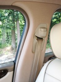 Remplacement tissu pieds milieux Jaguar XJ 8 RC Sellerie