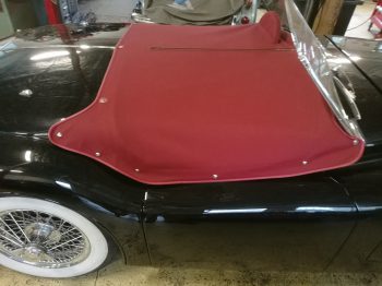 Création d’un couvre tonneau en toile Alpaga Jaguar XK 140 RC Sellerie