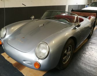 Réalisation moquettes Porsche Spider 555 RC Sellerie
