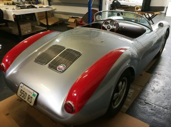 Réalisation moquettes Porsche Spider 555 RC Sellerie