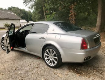Rénovation ciel de toit et ses ébénisteries sur Maserati Quattroporte par RC Sellerie RC Sellerie