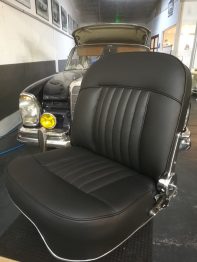 Rénovation Sellerie cuir Peugeot 404 Cabriolet RC Sellerie