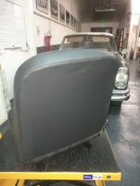 Rénovation Sellerie cuir Peugeot 404 Cabriolet RC Sellerie