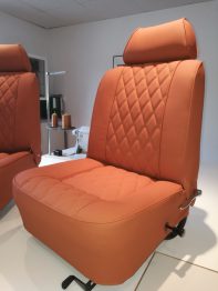 Sièges Mini MK5 rénovés en simili à losanges RC Sellerie