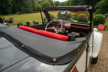 Rénovation de la sellerie sur 2CV Azelle par RC Sellerie RC Sellerie