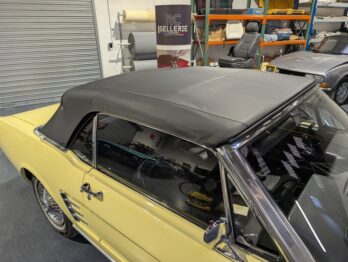 Remplacement capote en vinyle sur Ford Mustang par RC Sellerie RC Sellerie