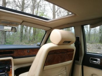 Rénovation ciel de toit avec toit ouvrant  XJ40 Jaguar RC Sellerie