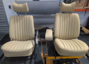 Réalisation d'une sellerie complète en cuir pour Mercedes 450 SL - R107 par RC Sellerie RC Sellerie