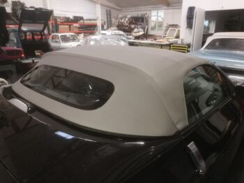 Nissan 350 Z remplacement capote en Alpaga de couleur Chêne par RC Sellerie RC Sellerie