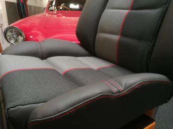 Réalisation siège cuir tissu ramier 205 GTI 1.9L par RC Sellerie RC Sellerie