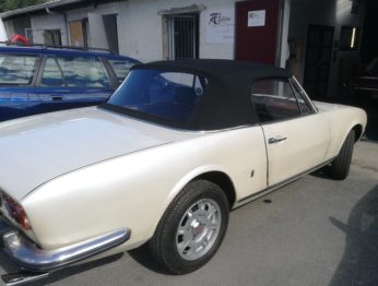 Remplacement de la capote en Alpaga d'un cabriolet 504 RC Sellerie