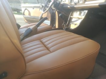 Réalisation de sièges en cuir avec côtes sellier sur 504 Cabriolet série 2 par RC Sellerie RC Sellerie