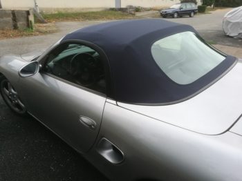 Remplacement de la capote bleu marine d'un Porsche Boxster GTS par RC Sellerie RC Sellerie