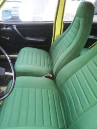 Rénovation des sièges avant R12 TS en jersey vert foncé par RC Sellerie RC Sellerie