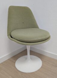 Rénovation totale de sièges Tulipe Knoll par RC Sellerie avec remplacement de la mousse et du tissu RC Sellerie