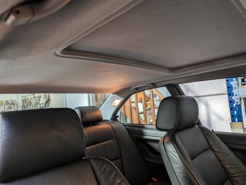 Remplacement du tissu de ciel de toit sur BMW E36 avec toit ouvrant par RC Sellerie RC Sellerie