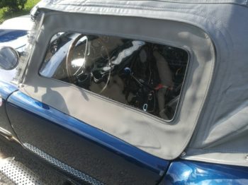 Aménagement des vitrages latéraux d'une Capote d'AC Cobra RC Sellerie