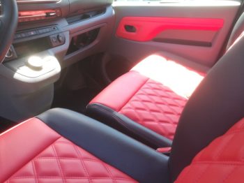 Réalisation d'une garniture avec losanges en simili RC Sellerie