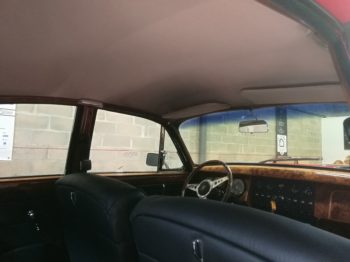 Remplacement du ciel de toit en laine sur Jaguar MK2 RC Sellerie
