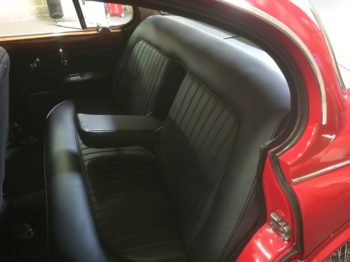 Rénovation banquette arrière cuir jaguar MK2  RC Sellerie