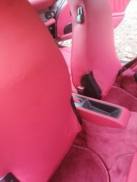 Gainage d'une console centrale en cuir rouge Flamencorot sur Porsche 911 - 964 par RC Sellerie RC Sellerie