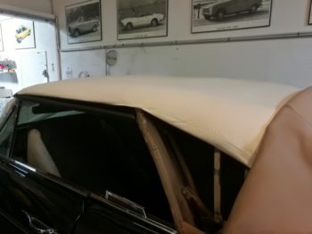 Remplacement de la matelassure de la capote Rolls Corniche  RC Sellerie