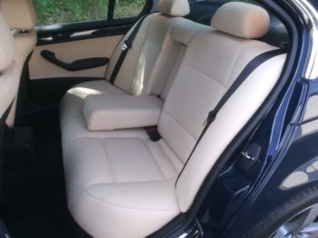 Conversion d'une sellerie tissu en sellerie cuir sur BMW E46 y compris panneaux de portes par RC Sellerie RC Sellerie