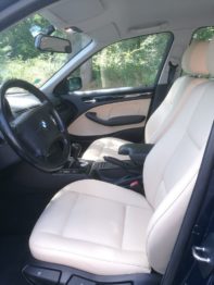 Conversion d'une sellerie tissu en sellerie cuir sur BMW E46 y compris panneaux de portes par RC Sellerie RC Sellerie
