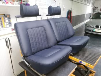 Réalisation d'une sellerie en cuir BMW Dakota bleu marine sur Berline E3 3.0 SI de 1973 RC Sellerie
