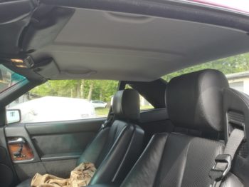 Remplacement du tissu de ciel de toit d'un hardtop d'une R129 par RC Sellerie RC Sellerie