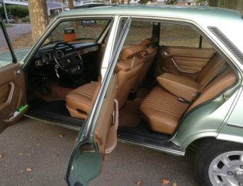 Fin du chantier de rénovation du cuir de cette 504 Ti de 1978 RC Sellerie