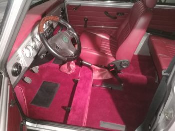Kit Moquette Héritage bordeaux avec son soufflet de frein à main - conception RC Sellerie RC Sellerie