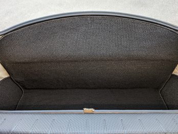 Remplacement de la moquette du compartiment AR d'une Cox 1300 par RC Sellerie RC Sellerie