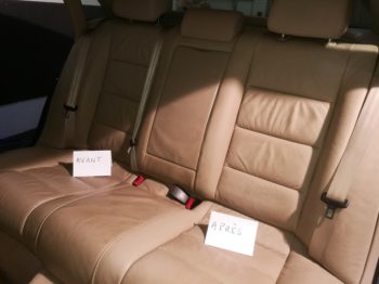 Audi A4 : Nettoyage du cuir (à gauche non nettoyé-à droite nettoyé) RC Sellerie RC Sellerie