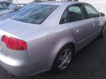 Remplacement ciel de toit en nid d'abeille sur Audi A4 berline B7 par RC Sellerie RC Sellerie