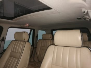 Remplacement du tissu du ciel de toit avec toit ouvrant sur un Range Rover 4.0 SE Holland & Holland par RC Sellerie RC Sellerie