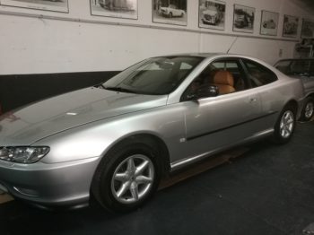 Rénovation de la sellerie cuir d'un coupé 406 par RC Sellerie RC Sellerie