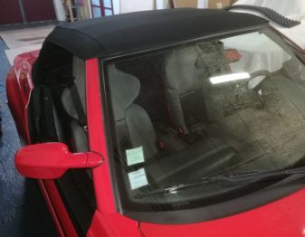 Remplacement de la capote d'un BMW Z1 en Alpaga par RC Sellerie RC Sellerie