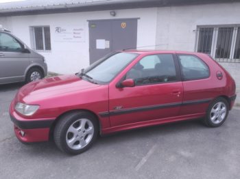 Rénovation partielle d'un siège conducteur en cuir et alcantara pour une 306 Le Mans par l'Atelier RC Sellerie RC Sellerie