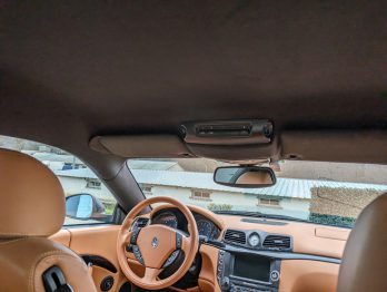 Remplacement du tissu de ciel de toit en alcantara et des ébénisteries latérales d'une Maserati Gran Turismo par RC Sellerie RC Sellerie