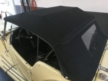 Rénovation et repigmentation capote d'une MG TF par RC Sellerie RC Sellerie