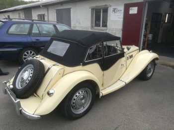 Rénovation et repigmentation capote d'une MG TF par RC Sellerie RC Sellerie