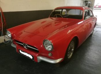 Rénovation du ciel de toit pour l'un des 325 exemplaires produits de cette Peerless GT 2 litres RC Sellerie