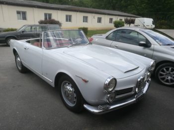 Restauration d'une Alfa Romeo 2600 Spider Touring par RC Sellerie RC Sellerie