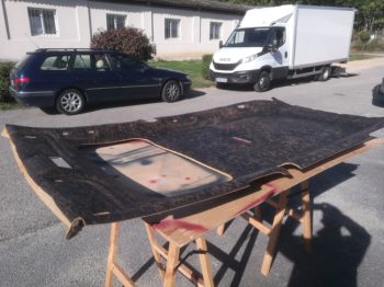 Décapage complet du support de ciel de toit par RC Sellerie RC Sellerie